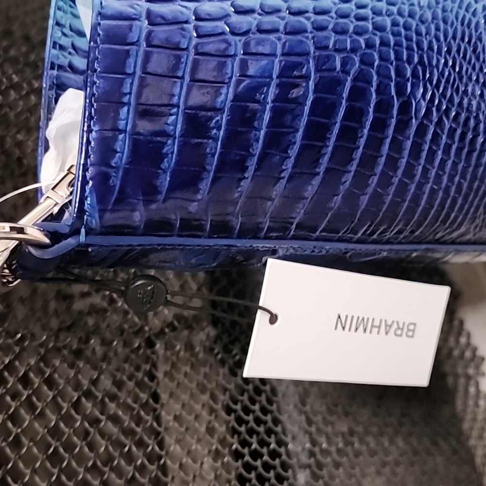 βΌοΈLAST DAY!!βΌοΈ ππ©΅ BRAHMIN Affinity Ombre Shira Bucket Bag π©΅π - Picture 4 of 10